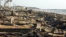 Nach dem Tsunami 2004 | Bild: picture-alliance/dpa