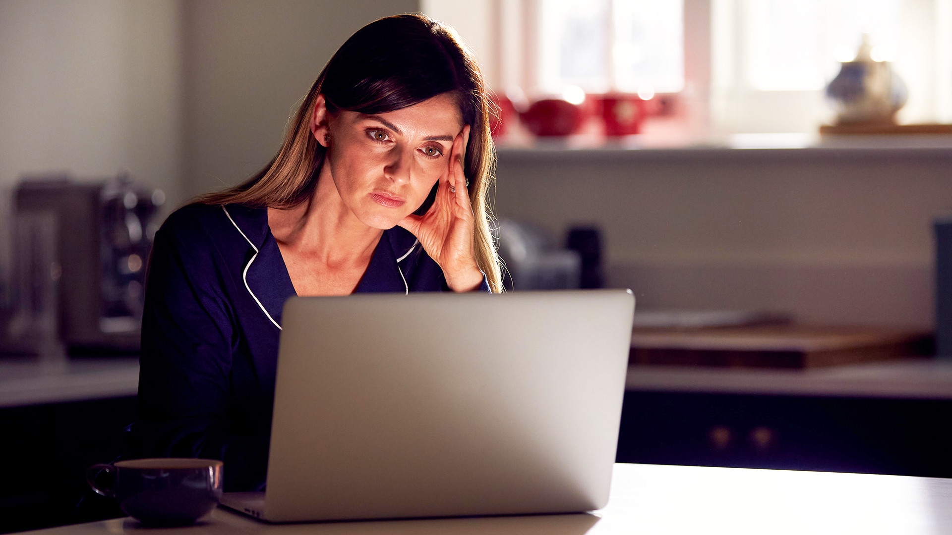 Gerade bei Selbstständigen ist das Risiko zu suchthaftem Arbeiten hoch, weil sie sich ihre Arbeitsstruktur selber erschaffen müssen. | Bild: picture-alliance/dpa Gerade bei Selbstständigen ist das Risiko zu suchthaftem Arbeiten hoch, weil sie sich ihre Arbeitsstruktur selber erschaffen müssen. | Bild: picture-alliance/dpa